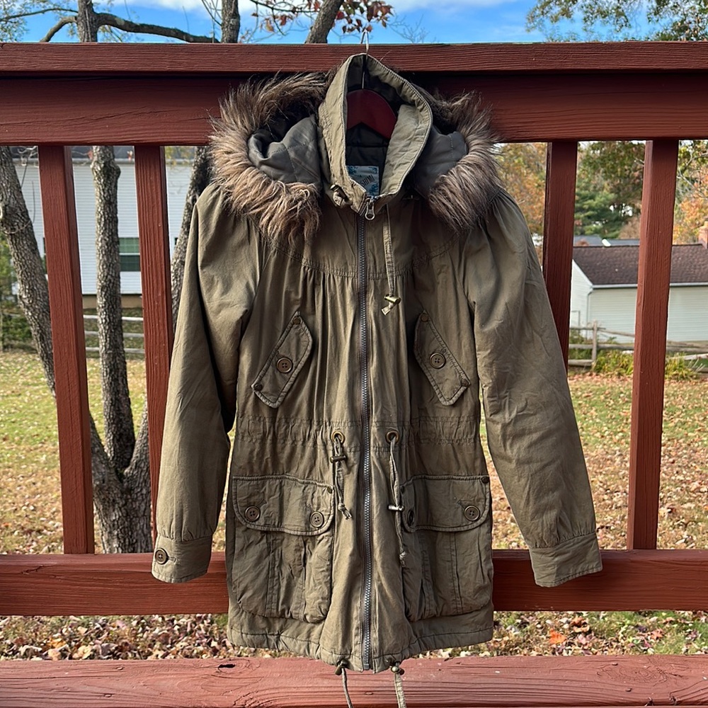 Nordstrom Sashimi fall jacket size XS with removable fur lined hood